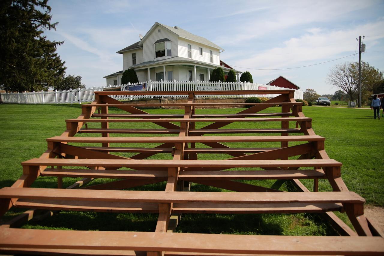 Field Of Dreams House Lägenhet Dyersville Exteriör bild