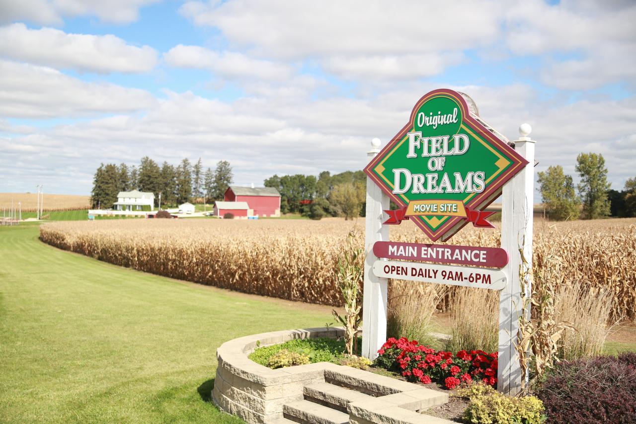 Field Of Dreams House Lägenhet Dyersville Exteriör bild